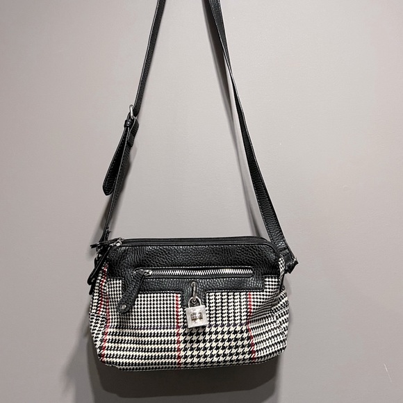 Chaps Handbags - 𐙚⋆˚✿˖° Chaps Houndstooth Black/White shoulder Bag 𐙚⋆˚✿˖°